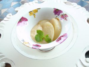 桃のコンポート　カスタードクリーム添え