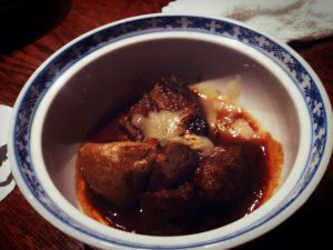 竹林坊　牛肉の赤ワインと味噌煮込み