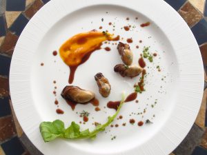 牡蠣のキャラメリゼ　マンゴーチリソース