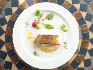 鯛のソテー 白ワインソース